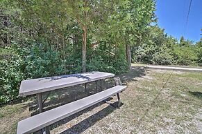 Cozy Branson Cabin Near Table Rock Lake!