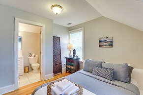 4 Mi to Dtwn: Simplistic Summerville Studio