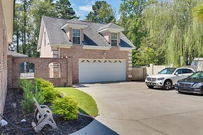 4 Mi to Dtwn: Simplistic Summerville Studio