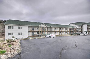 Spacious Lakefront Condo w/ Views in Camdenton!