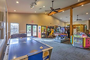 Branson Resort Condo w/ Scenic Patio & Pool Access