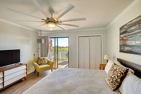 St Helena Island Retreat w/ Deck: Walk to Beach