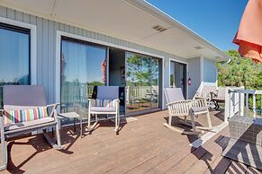 St Helena Island Retreat w/ Deck: Walk to Beach