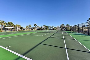 St Helena Island Retreat w/ Deck: Walk to Beach