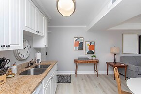 Summerhouse Villas Condo: Private Resort Beach!