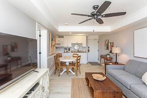 Summerhouse Villas Condo: Private Resort Beach!