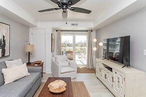 Summerhouse Villas Condo: Private Resort Beach!