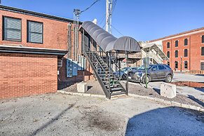 Sleek, Modern Loft in Downtown Springfield!