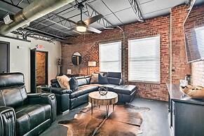 Sleek, Modern Loft in Downtown Springfield!