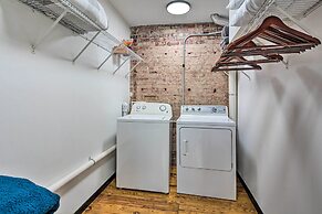 Sleek, Modern Loft in Downtown Springfield!