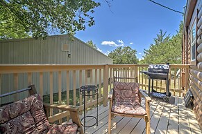 Branson Cabin w/ Deck Near Table Rock Lake!