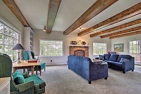 Remodeled Historic Farmhouse ~ 20 Mi to KC!