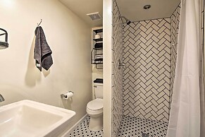 Remodeled Historic Farmhouse ~ 20 Mi to KC!