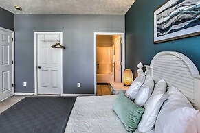 Sunny Coastal Condo ~ 1 Mi to N Myrtle Beach!