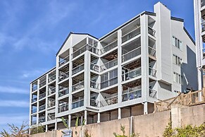 Lakefront Retreat: Prime Osage Beach Location!