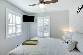 Step-free Home w/ Fire Pit - 3 Miles to Usc!