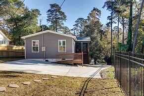 Step-free Home w/ Fire Pit - 3 Miles to Usc!