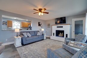 Table Rock Lake Home - Fire Pit & Lake Views!