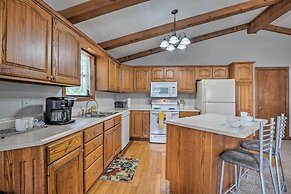 Table Rock Lake Getaway w/ Fire Pit, Deck & Grill!