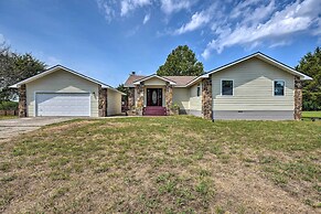 Table Rock Lake Getaway w/ Fire Pit, Deck & Grill!