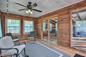 Table Rock Lake Getaway w/ Fire Pit, Deck & Grill!