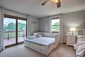 Table Rock Lake Getaway w/ Fire Pit, Deck & Grill!