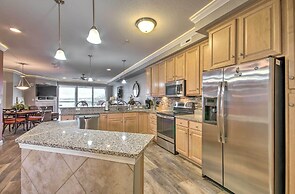 Relax by Pools: Top-floor Lands End Corner Unit