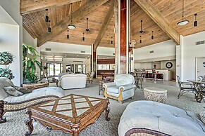 Relax by Pools: Top-floor Lands End Corner Unit