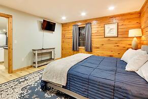 Tranquil Creekside Hideout: Families Welcome!