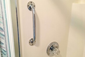 Tranquil Osage Beach Condo w/ Waterfront Decks!