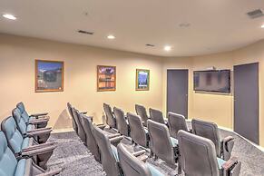 Branson Condo on Golf Course, 4 Mi to Downtown