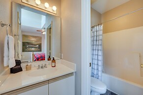 Branson Condo on Golf Course, 4 Mi to Downtown