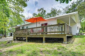 Bull Shoals Lake Home w/ Porch - Steps to Water!