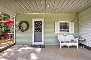 Bull Shoals Lake Home w/ Porch - Steps to Water!