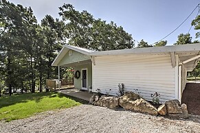 Bull Shoals Lake Home w/ Porch - Steps to Water!