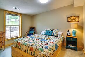 Bull Shoals Lake Home w/ Porch - Steps to Water!