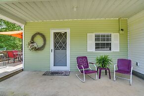 Bull Shoals Lake Home w/ Porch - Steps to Water!