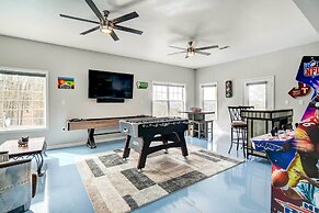 Secluded Branson Escape w/ Pool & Game Room!