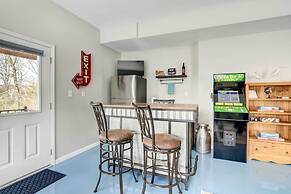 Secluded Branson Escape w/ Pool & Game Room!