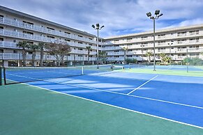 Walkable Hilton Head Island Condo w/ Resort Perks