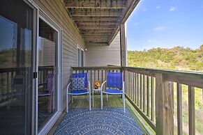 5 Mi to Marvel Cave: Ground-level Branson Apt!