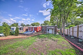 9 Mi to Dtwn: Vibrant St Louis Home!