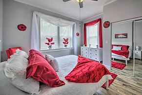 9 Mi to Dtwn: Vibrant St Louis Home!