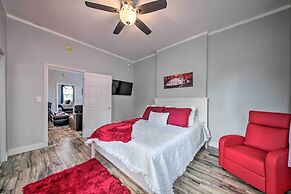 9 Mi to Dtwn: Vibrant St Louis Home!