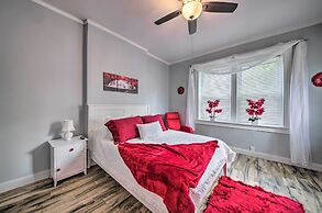 9 Mi to Dtwn: Vibrant St Louis Home!