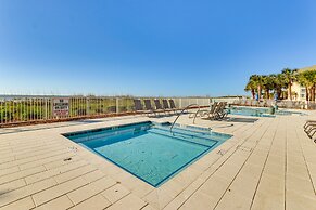 Lagoon & Fountain Views: Villa in Palmetto Dunes
