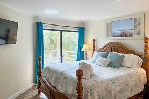 Lagoon & Fountain Views: Villa in Palmetto Dunes