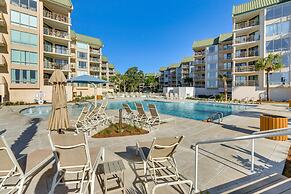 Lagoon & Fountain Views: Villa in Palmetto Dunes