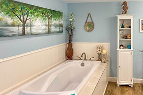 Lagoon & Fountain Views: Villa in Palmetto Dunes