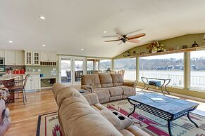 Waterfront Lake of the Ozarks Home w/ Private Dock